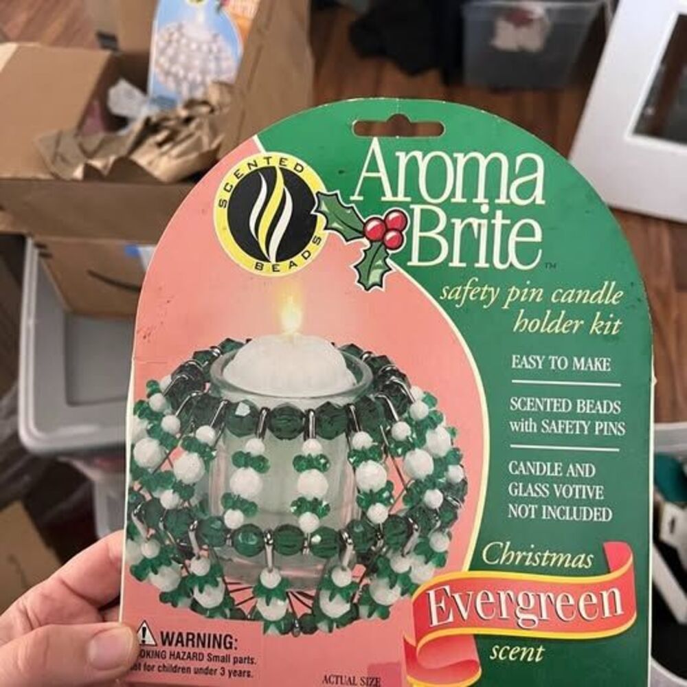 Vintage Aroma Brite Christmas Beaded Evergreen Safety Pin Candle Holder Kit